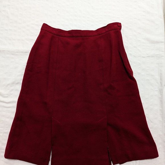 Liz Claiborne Double Slit Red Wool Skirt Size 16 - Picture 2 of 7